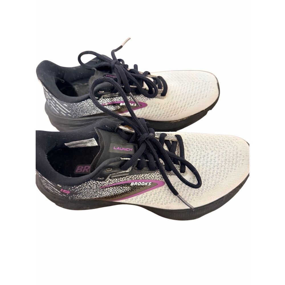 Brooks Launch 10 Women’s Running Shoes White Black Athletic Sneakers Size 7.5